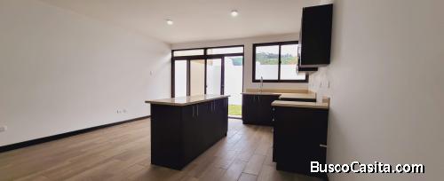 Casa En Pre Venta En Hacienda Real Zona 16 ; Idi: 135899