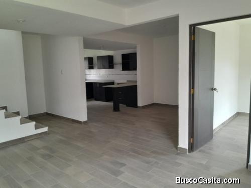 Casa en renta en Arcos de Sta. María II