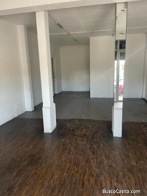 Local en Renta en Zona 9