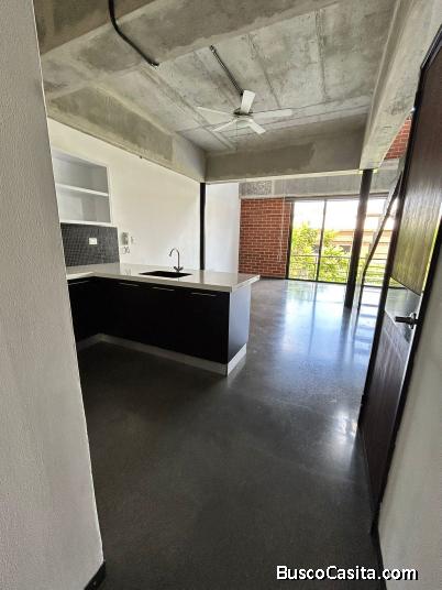 APARTAMENTO TIPO LOFT EN RENTA EN ZONA 4MUNDO INMOBILIARIO
