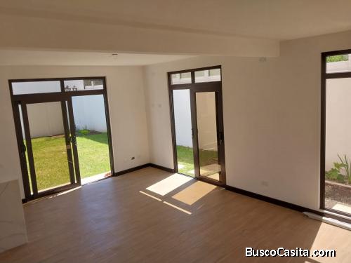 CASA EN VENTA EN CONDOMINIO MARIAS DEL SOL KM. 20.5 CARRETERA A FRAIJANES
