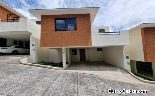 En Venta Casa En Bosque Escondido Km 21 Fraijanes; Idi: 93093
