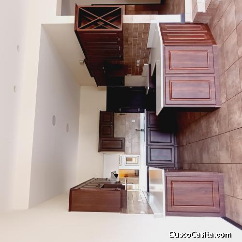 Moderna casa dentro de condominio en Fraijanes