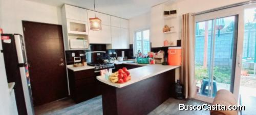 Se Vende Casa En Hacienda Las Viñas, Cruce De Olmeca; Idi: 122728