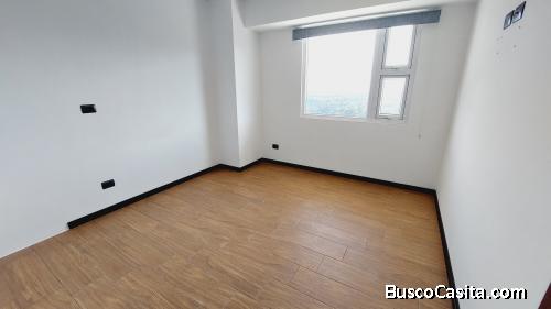 Apartamento de 3 habitaciones en zona 11 en venta