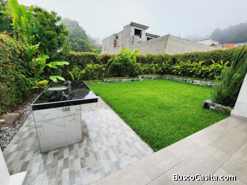 Moderna casa en venta en condominio Km 25.5 Carretera a El Salvador