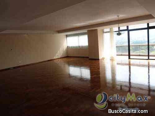 Amplio Apartamento En Renta En Zona 10; Idi: 56322