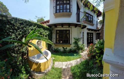 Citymax Antigua Vende Casa En El Casco De Antigua; Idi: 135710