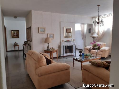 En Venta Y Renta Casa Con Buena Ubicación En La Zona 10; Idi: 134606