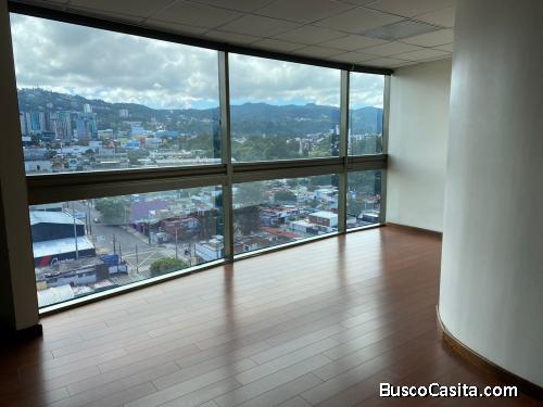 Oficina en renta en centro de negocios Torino