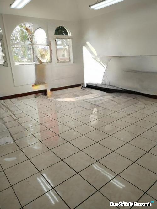 RENTO OFICINA DENTRO DE EDIFICIO MEDICO, GRANAI 3, ZONA 11