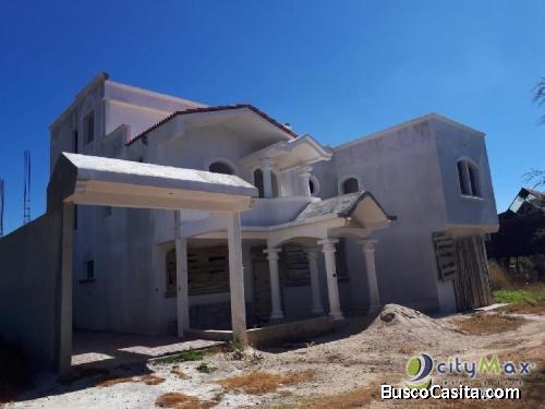 Casa Grande Con Lindas Vistas A La Venta En Tecpán Gt; Idi: 101396
