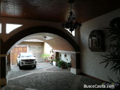 Casa Grande En Renta En La Antigua Ideal Para Negocio; Idi: 85591