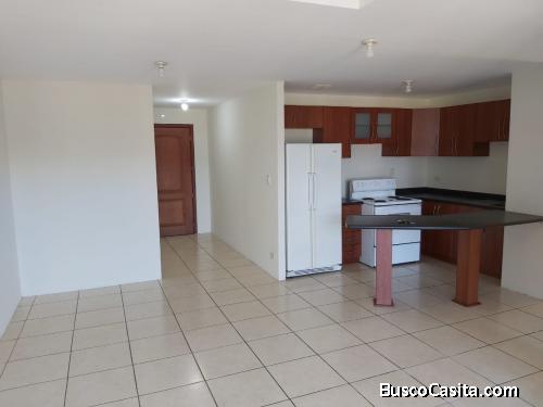 APARTAMENTO EN VENTA EN ZONA 7, JARDINES DE LA FLORESTA 