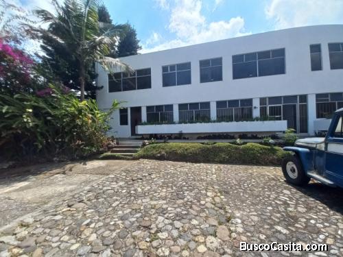 Casa Comercial 942 Mtrs2 + 15 Parqueos Klm 8 Ces; Idi: 134596