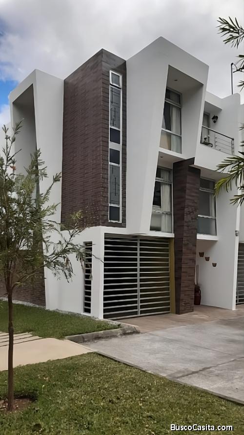 Venta Casa Tipo Town House En Zona 7 Mixco; Idi: 139393