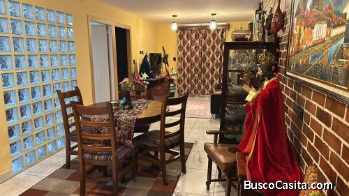 VENDO BONITO APARTAMENTE EN EL CENTRO HISTORICO .