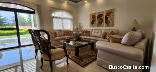 Residencia De Un Nivel En Venta En Hacienda Nueva ; Idi: 136369