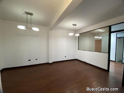 Oficina En Renta En Zona 10 Cercano A La Ave. Reforma; Idi: 111925