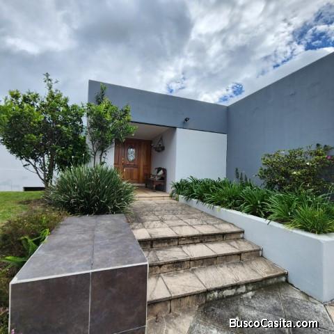 Casa En Venta En La Montaña Zona 16 Guatemala; Idi: 140046
