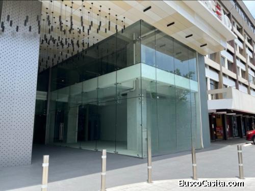 Amplio Local Para Ancla En Via Principal De Zona 9; Idi: 139724