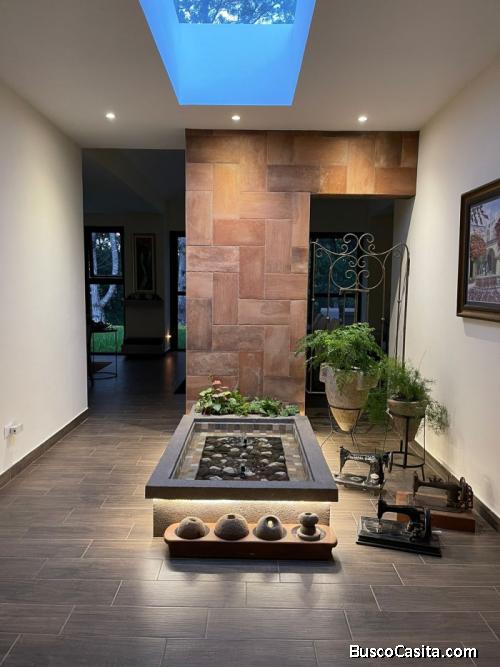 Casa De Dos Niveles En Venta En Club Hacienda Nueva; Idi: 136125