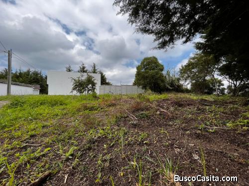 VENDO TERRENO EN HACIENDA REAL ZONA 16