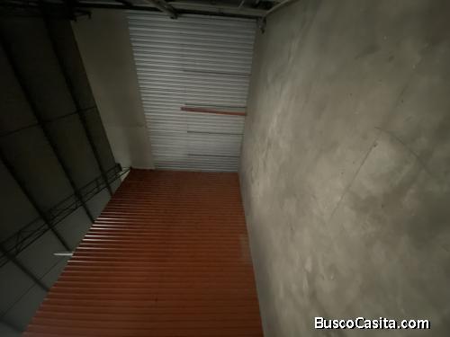 RENTO BODEGUITA 78 MTS. FINAL ROOSEVELT