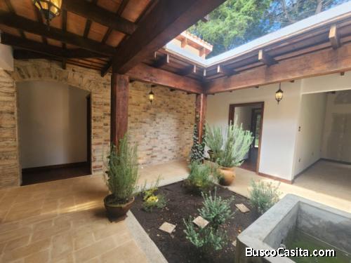 Casa De 1 Nivel En Venta En Hacienda Nueva Country Club; Idi: 135838