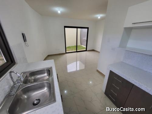 Casa En Venta En Hacienda Real, Zona 16; Idi: 140295