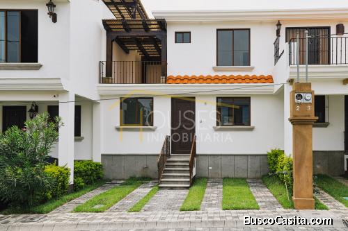 Casa en Venta en Residencial, San Miguel Dueñas, Antigua G