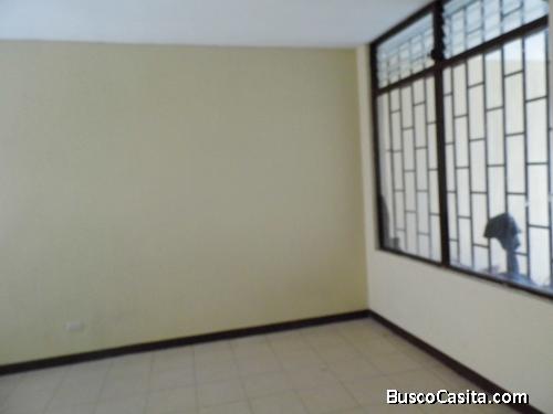Apartamento en Renta en segundo nivel Kaminal Juyu II