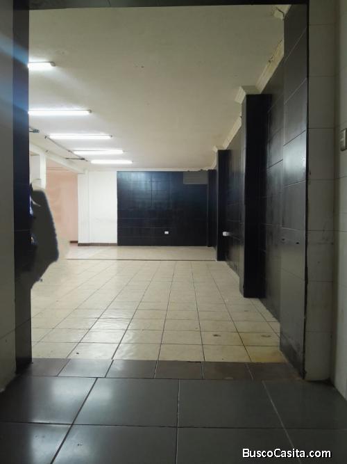 Local Amplio En Calz. Roosvelt En Renta; Idi: 140723