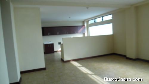 AMPLIO APARTAMENTO EN RENTA ZONA 10 EXCELENTE UBICACIÓN