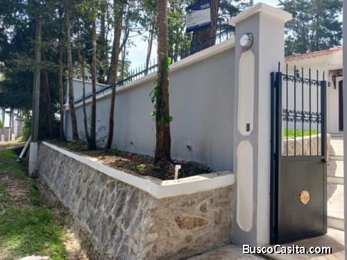 Casa De Un Nivel Y Jardín En Venta, Arrazola Fraijanes; Idi: 136585