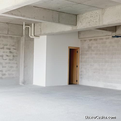 En Renta Amplia Oficina en 01010 Zona 10