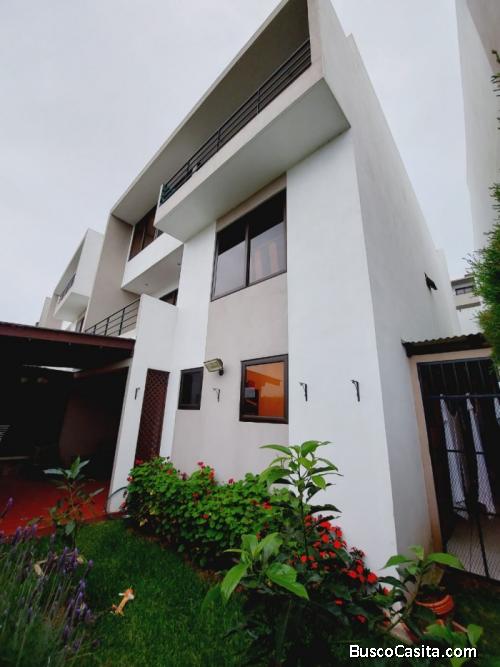 Casa En Venta En Condominio De Muxbal Guatemala; Idi: 116325