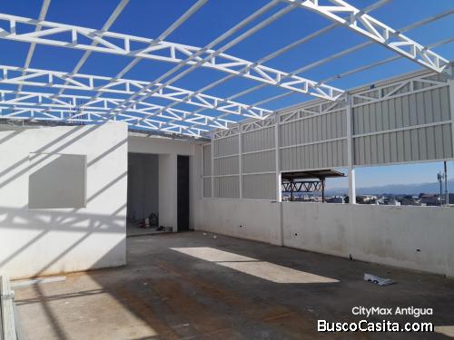 SE RENTA EDIFICIO COMERICAL EN EL CENTRO DE CHIMALTENANGO