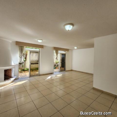 Casa En Renta San Cristóbal En Bulevar Principal; Idi: 141194