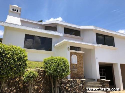 Residencia En Renta En La Montaña Zona 16 Guatemala; Idi: 109233