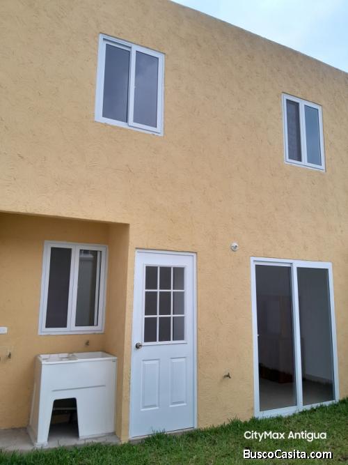 Casa En Renta En Santana Gardens; Idi: 141314