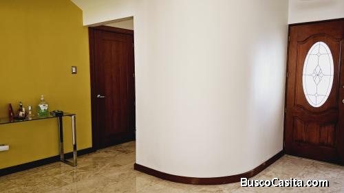 EXCLUSIVA CASA EN VENTA EN SAN CRISTOBAL MIXCO ZONA 8