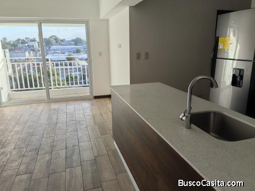 Apartamento en Renta con Linea Blanca en Zona 13 Pamplona 