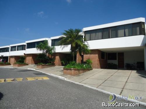 Renta Casa En Condominio Zona 11 Las Charcas; Idi: 86239