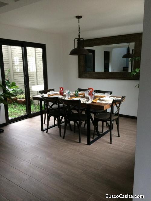 Casa En Renta En Condado Ciudad Vieja; Idi: 141639