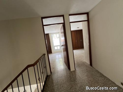 Casa en venta en Montesano, zona 16