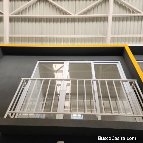 Oficina O Bodeguita En Renta Plaza Comercial La Jamaica; Idi: 135703