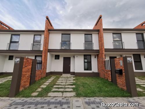 Casa En Renta En Senderos Del Comendador ; Idi: 141941