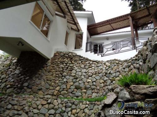 Casa Remodelada En Venta, La Encantada; Idi: 81330