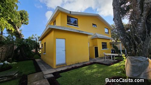 CASA EN VENTA EN PRADOS DE SAN CRISTOBAL ZONA 8 MIXCO 